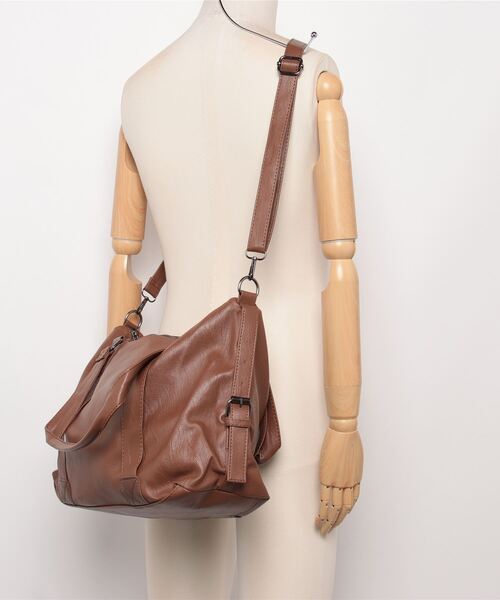 gossip！ロサンゼルス（ゴシップロサンゼルス）の「大容量ボストンバッグ/旅行バッグ 《通勤・通学に！》 Y2K（ボストンバッグ・レディース・ブラウン/オフホワイト/ブラック・FREE）」の4枚目の写真