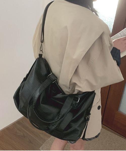 gossip！ロサンゼルス（ゴシップロサンゼルス）の「大容量ボストンバッグ/旅行バッグ 《通勤・通学に！》 Y2K（ボストンバッグ・レディース・ブラウン/オフホワイト/ブラック・FREE）」の2枚目の写真