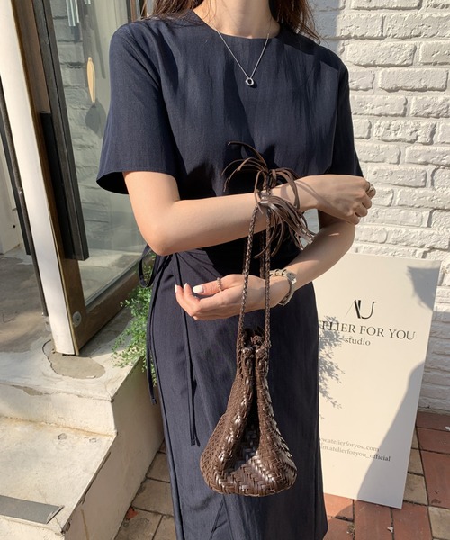 LAFFMO(ラフモ)の「クルーネック半袖ワンピース(ワンピース・レディース・ベージュ/ネイビー・F)」の2枚目の写真