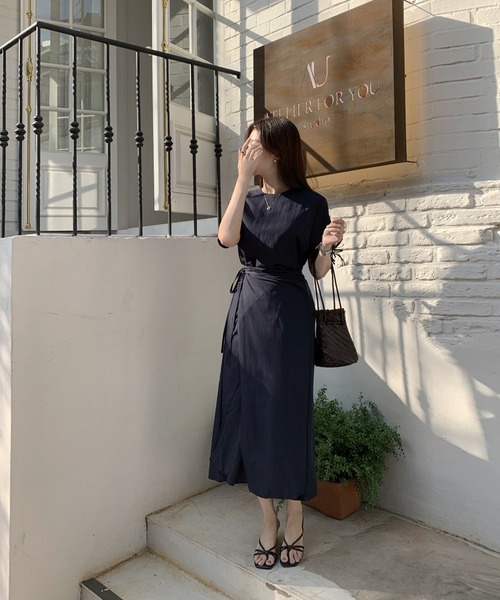 LAFFMO(ラフモ)の「クルーネック半袖ワンピース(ワンピース・レディース・ベージュ/ネイビー・F)」の20枚目の写真