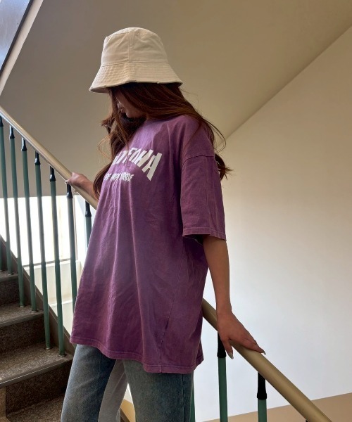 LETee（レティー）の「ウォッシュ加工ユーズド風ティーシャツ（Tシャツ/カットソー・レディース・ブラック/パープル/ピンク/ブラウン・FREE）」の21枚目の写真