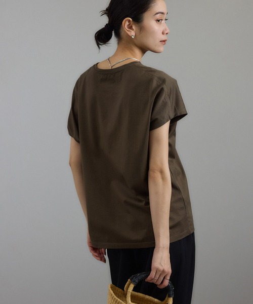 SALON adam et rope'（サロン アダム エ ロペ）の「プリマベールリラックスドルマンスリーブプルオーバー［UVケア・洗濯耐久］（Tシャツ/カットソー・レディース・ホワイト/ピンク系その他2/ブラック/チャコールグレー/ブラウン・FREE）」の6枚目の写真