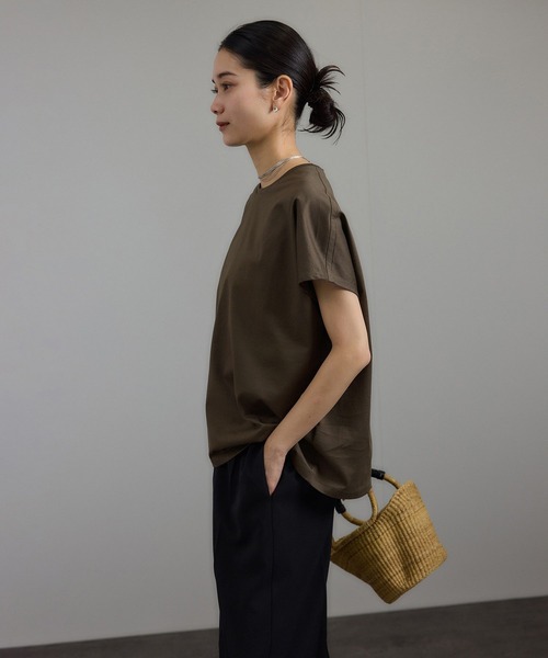 SALON adam et rope'（サロン アダム エ ロペ）の「プリマベールリラックスドルマンスリーブプルオーバー［UVケア・洗濯耐久］（Tシャツ/カットソー・レディース・ホワイト/ピンク系その他2/ブラック/チャコールグレー/ブラウン・FREE）」の18枚目の写真