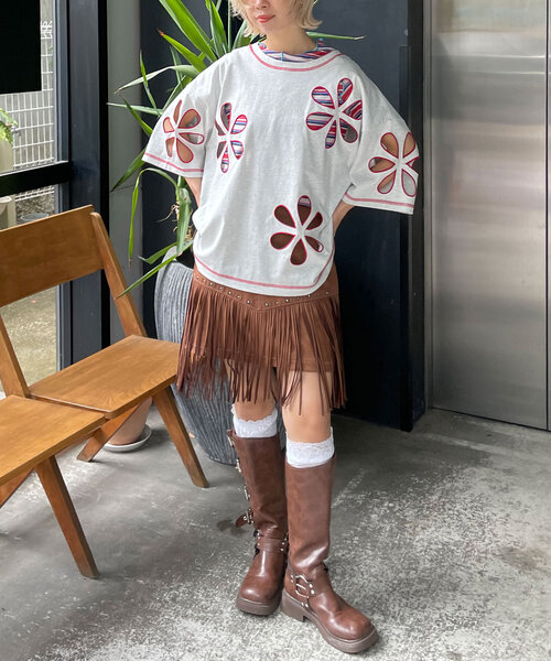 HELLO.SANFRANCISCO(ハローサンフランシスコ)の「【HELLO.SANFRANCISCO/ハローサンフランシスコ】フラワーカットアウトビッグTEE(Tシャツ/カットソー・レディース・ライトグレー/ブルー/オレンジ/チャコールグレー/レッド・ONE SIZE)」の6枚目の写真