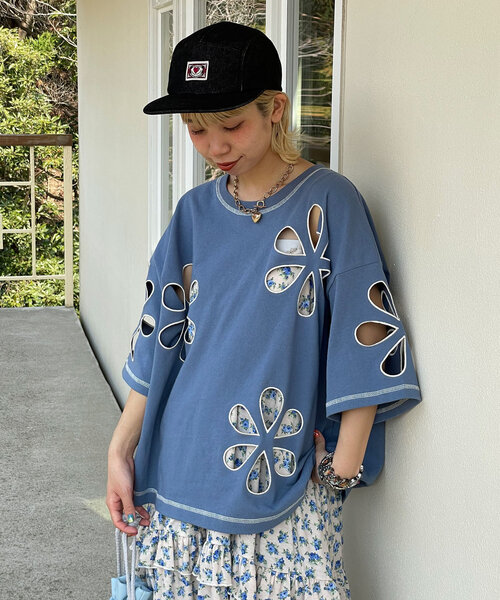 HELLO.SANFRANCISCO(ハローサンフランシスコ)の「【HELLO.SANFRANCISCO/ハローサンフランシスコ】フラワーカットアウトビッグTEE(Tシャツ/カットソー・レディース・ライトグレー/ブルー/オレンジ/チャコールグレー/レッド・ONE SIZE)」の21枚目の写真