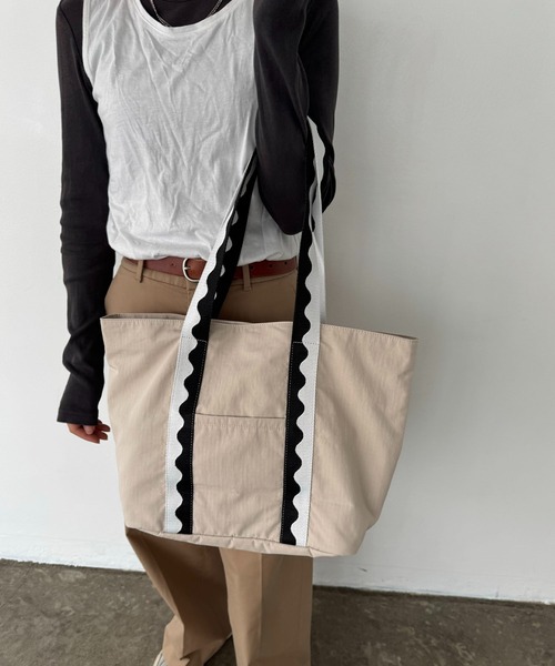 EFOLE（エフォル）の「Bicolor tape tote bag / バイカラーテープトートバッグ（トートバッグ・レディース・ベージュ/コーラル・FREE）」の14枚目の写真
