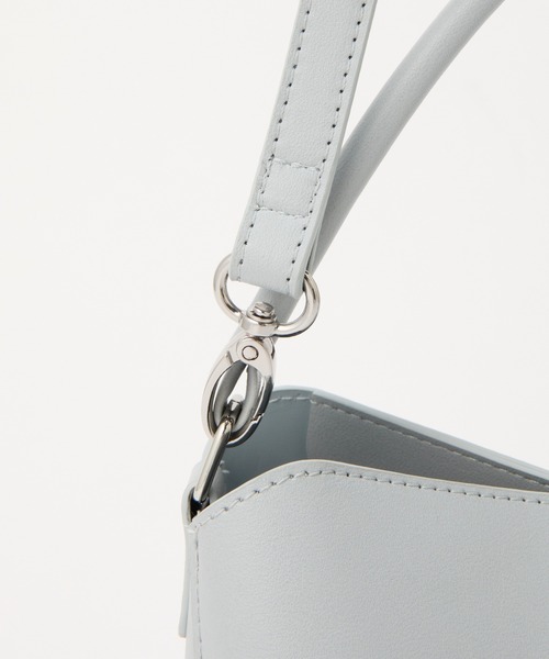 COLONY 2139（コロニートゥーワンスリーナイン）の「ワンハンドルスクエアバッグ（ハンドバッグ・レディース・ライトグレー/シルバー/ブラック・FREE）」の16枚目の写真