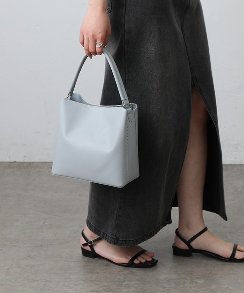 COLONY 2139（コロニートゥーワンスリーナイン）の「ワンハンドルスクエアバッグ（ハンドバッグ・レディース・ライトグレー/シルバー/ブラック・FREE）」の9枚目の写真