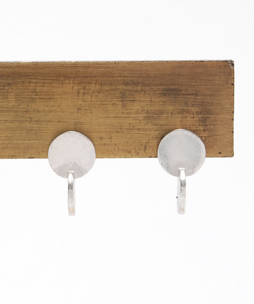 SCALA(スカラ)の「【SCALA/スカラ】丸丸ピアス/made in JAPAN(日本製)(ピアス(両耳用)・レディース・アンティークシルバー/ゴールド/アンティークゴールド・FREE)」の1枚目の写真