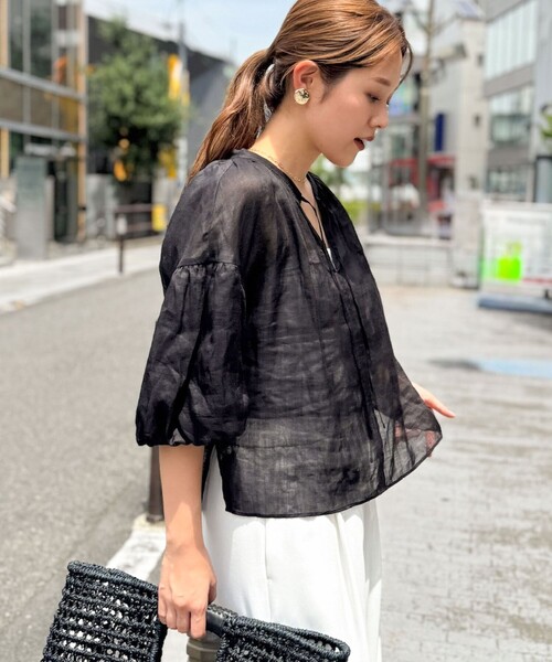 NOLLEY’S(ノーリーズ)の「◇【WEB限定カラーあり】シアーラミー袖バルーンブラウス(シャツ/ブラウス・レディース・ホワイト/ブラウン/ピンク/ブラック・38)」の10枚目の写真
