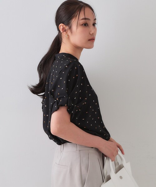 OPAQUE.CLIP（オペークドットクリップ）の「幾何柄アソート タックドルマンスリーブブラウス【洗濯機洗い可】（シャツ/ブラウス・レディース・ベージュ系その他7/ホワイト系1/ブラック系/ブラック系4・40/38/42）」の13枚目の写真