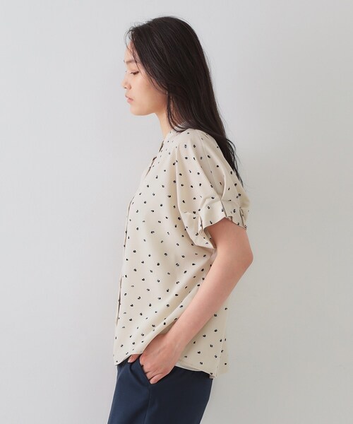 OPAQUE.CLIP（オペークドットクリップ）の「幾何柄アソート タックドルマンスリーブブラウス【洗濯機洗い可】（シャツ/ブラウス・レディース・ベージュ系その他7/ホワイト系1/ブラック系/ブラック系4・40/38/42）」の22枚目の写真