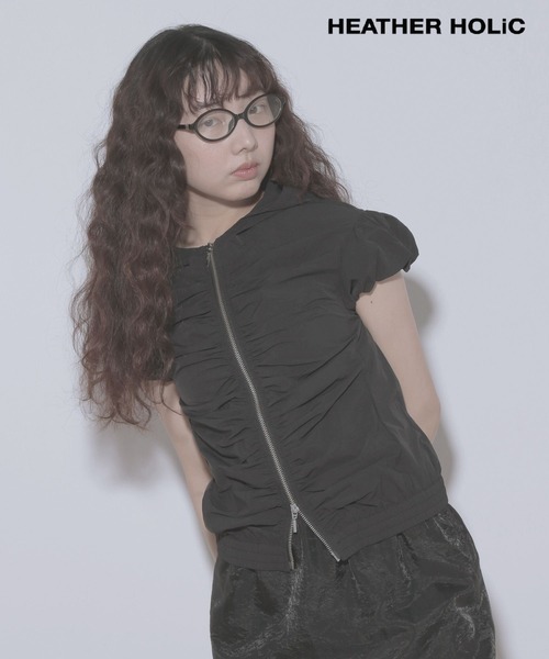 Heather(ヘザー)の「HOLiC ギャザーZIPシャツ 497248(シャツ/ブラウス・レディース・ベージュ/アイボリー/ブラック・FREE)」の3枚目の写真