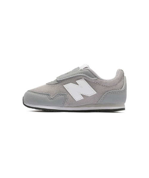 NEW BALANCE(ニューバランス)の「【New Balance/ニューバランス】NB IV323GR W ベビーシューズ(スニーカー・キッズ・グレー・12.5cm/13.0cm/13.5cm/14.0cm/14.5cm/15.0cm/15.5cm/16.0cm/16.5cm/12.0cm)」の7枚目の写真
