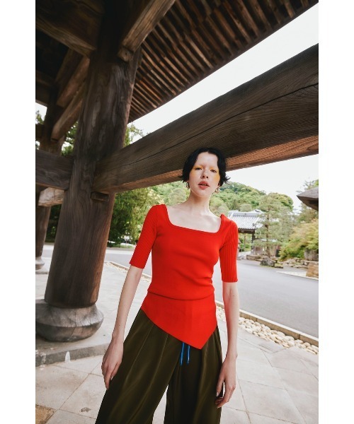 ASYMME TUCK HALF SLEEVE TOP(ニット/セーター)|OMMO(オーエム ASYMME TUCK HALF SLEEVE TOP(ニット/セーター)|OMMO(オーエム