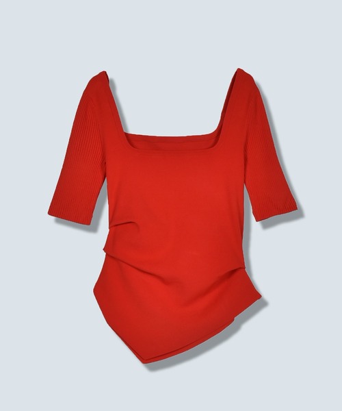 OMMO(オーエムエムオー)の「ASYMME TUCK HALF SLEEVE TOP(ニット/セーター・レディース・レッド/ブラック/ダークパープル/カーキ・FREE)」の15枚目の写真