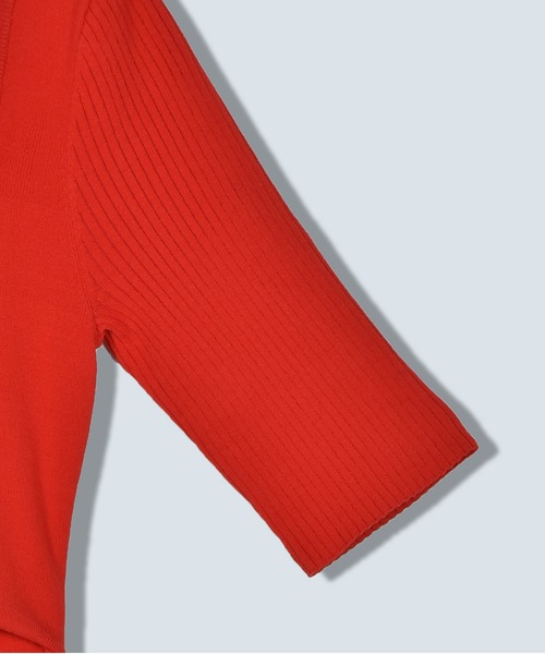 OMMO(オーエムエムオー)の「ASYMME TUCK HALF SLEEVE TOP(ニット/セーター・レディース・レッド/ブラック/ダークパープル/カーキ・FREE)」の17枚目の写真