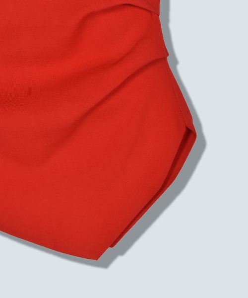 OMMO(オーエムエムオー)の「ASYMME TUCK HALF SLEEVE TOP(ニット/セーター・レディース・レッド/ブラック/ダークパープル/カーキ・FREE)」の18枚目の写真