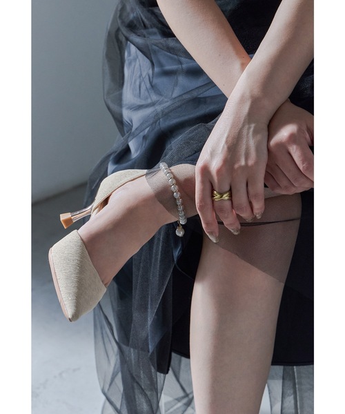 niana(ニアナ)の「パールアンクルチャーム付きパンプス ストラップあり 結婚式 二次会 同窓会 成人式 パーティー フォーマル オケージョン(パンプス・レディース・ブラック/オフホワイト/ベージュ・23.5cm/24cm/24.5cm/23cm)」の3枚目の写真