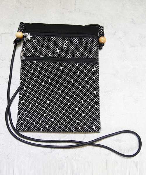 ８(eight)（エイト）の「印伝調 ファスナーポシェット(ロング)（和装小物・メンズ・ブラック系その他/ブラック系その他2/ブラック系その他3/ブラック系その他4・FREE）」の2枚目の写真