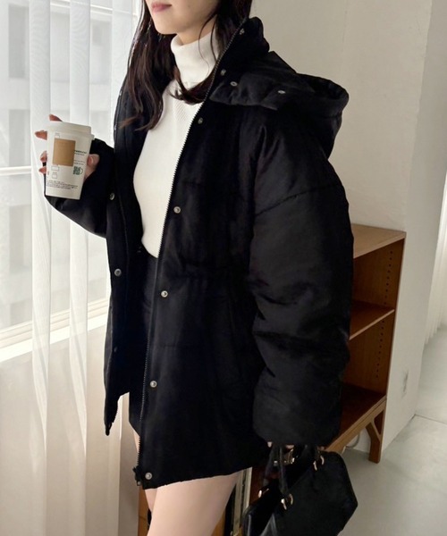 one after another NICE CLAUP（ワンアフターアナザーナイスクラップ）の「【今すぐお届け可能！】ウェストマークミドルフェイクダウンジャケット（ダウンジャケット/コート・レディース・オフホワイト/ライトベージュ/ブラック・FREE）」の20枚目の写真