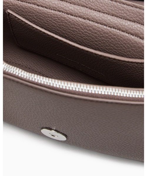 EMPORIO ARMANI(エンポリオアルマーニ)の「【エンポリオ アルマーニ】ミニバッグ ディアプリント(ショルダーバッグ・レディース・レッド/ベージュ・FREE)」の5枚目の写真