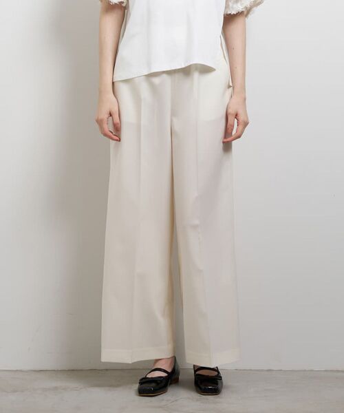 LANVIN en Bleu(ランバンオンブルー)の「ドライポリエステルイージーパンツ(その他パンツ・レディース・オフホワイト/ブラック/ブラウン・38/36)」の1枚目の写真