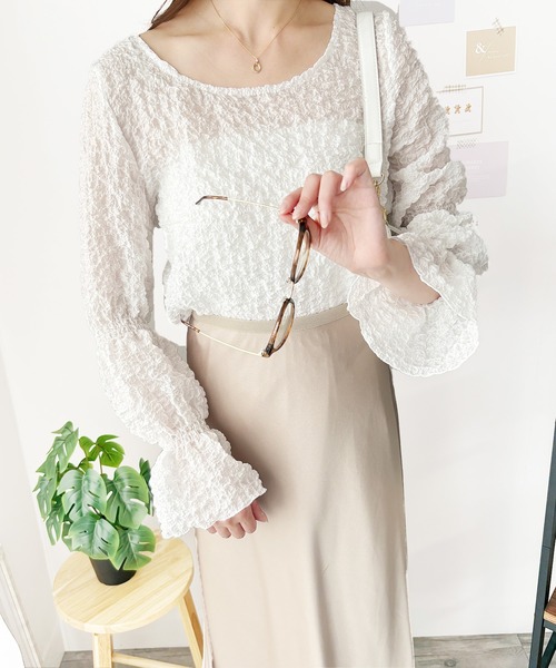 Amulet(アミュレット)の「甘すぎない質感が大人の抜け感。品よく華やか ワッシャータッチボリュームブラウス(シャツ/ブラウス・レディース・ホワイト/ベージュ/ブラック・FREE)」の14枚目の写真