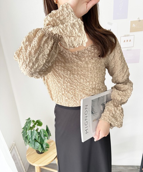 Amulet(アミュレット)の「甘すぎない質感が大人の抜け感。品よく華やか ワッシャータッチボリュームブラウス(シャツ/ブラウス・レディース・ホワイト/ベージュ/ブラック・FREE)」の19枚目の写真