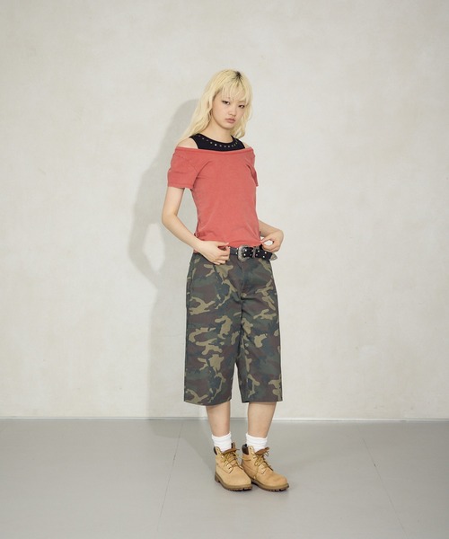 FTW(エフティダブリュー)の「PROCESSING WIDE NECK TOP(Tシャツ/カットソー・レディース・ベージュ/チャコールグレー/レッド・SMALL/MEDIUM)」の21枚目の写真