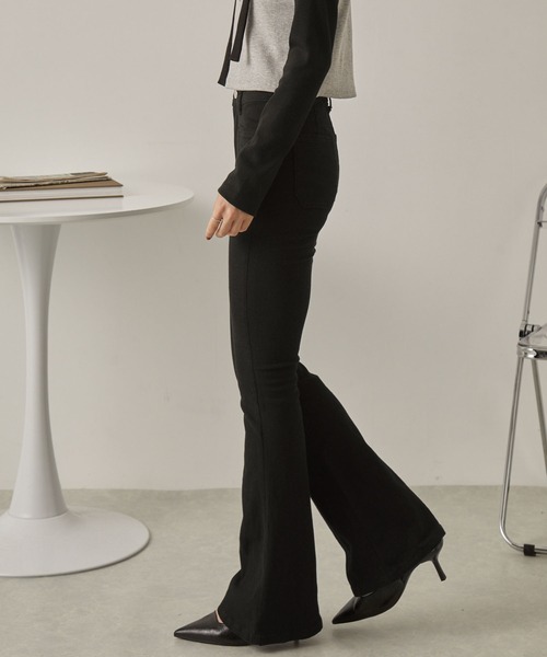 NuNuNa(ヌヌナ)の「【NuNuNa】ハイウエストストレッチスキニーフレアデニムパンツ(デニムパンツ・レディース・ブラック/ブルー・S/M/L)」の16枚目の写真