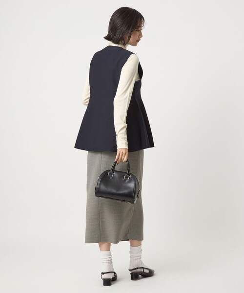 green label relaxing（グリーンレーベルリラクシング）の「ペプラム ジレ ニット プルオーバー -ウォッシャブル-（ベスト・レディース・グレー/その他1/ネイビー・FREE）」の18枚目の写真