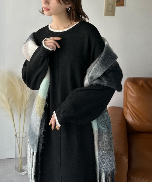 classicalelf（クラシカルエルフ）の「ゆるシルエットで叶える“こなれ感” 配色ニットワンピ 長袖 ロング（ワンピース・レディース・チャコール/ブラック/グレイッシュベージュ・LARGE/MEDIUM/SMALL/X-LARGE）」の9枚目の写真