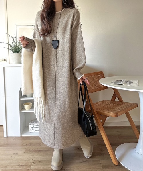 classicalelf（クラシカルエルフ）の「ゆるシルエットで叶える“こなれ感” 配色ニットワンピ 長袖 ロング（ワンピース・レディース・チャコール/ブラック/グレイッシュベージュ・LARGE/MEDIUM/SMALL/X-LARGE）」の20枚目の写真