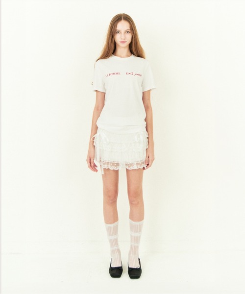 LA POMME petit(ラポミ・プチ)の「Embroidered Signature T(Tシャツ/カットソー・レディース・ホワイト/ブラック・SMALL/MEDIUM/LARGE)」の1枚目の写真