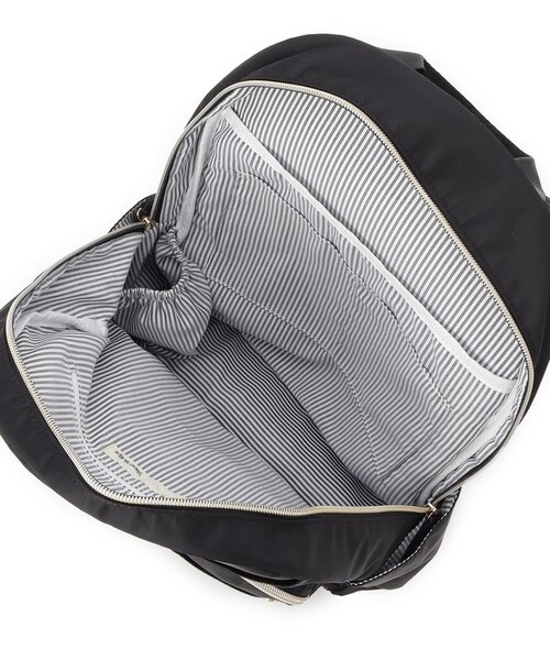 SHOO・LA・RUE（シューラルー）の「【撥水】整理整頓できちゃうリュック【低反発ショルダー】（バックパック/リュック・レディース・グレー/ブラック/ネイビー/ブラック系4・00）」の19枚目の写真