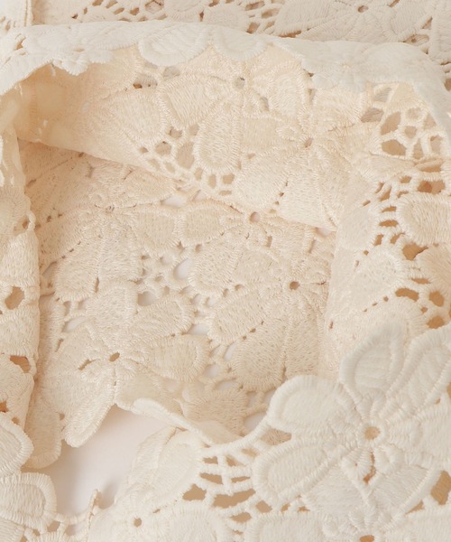 Lunea（ルネア）の「フラワーレーストートバッグ（トートバッグ・レディース・アイボリー/ブラック・FREE）」の6枚目の写真