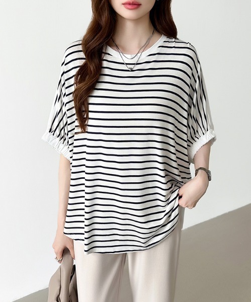 COCOMOMO（ココモモ）の「ドッキングトップス ラウンドヘム 異素材 Tシャツ オーバーサイズ カットソー 半袖 夏服 無地 ボーダー（Tシャツ/カットソー・レディース・ホワイト/ホワイト×ブラック/ブラック・FREE）」の4枚目の写真