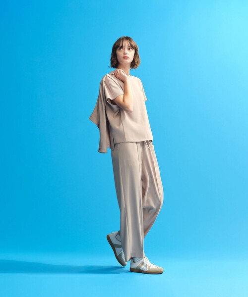 MACKINTOSH PHILOSOPHY(マッキントッシュ フィロソフィー)の「【Alby Easy Pants Wide(アルビー イージーパンツ ワイド)】バックサテン(その他パンツ・レディース・ベージュ/ダークネイビー・38/36/34)」の3枚目の写真