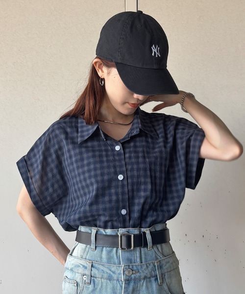 ISOOK(アイスー)の「【ISOOK / アイスー】シアーチェック半袖シャツ / チェックシャツ シアーシャツ シアートップス コンパクトシャツ 柄シャツ シースルー レギュラーカラー ショート丈 クロップド丈 短丈 半袖 チェック柄 ブルー アイボリー ネイビー 青 白 紺 ZOZOTOWN限定(シャツ/ブラウス・レディース・ブルー/ホワイト/ネイビー・FREE)」の6枚目の写真