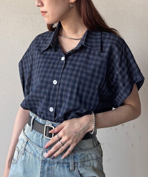 ISOOK(アイスー)の「【ISOOK / アイスー】シアーチェック半袖シャツ / チェックシャツ シアーシャツ シアートップス コンパクトシャツ 柄シャツ シースルー レギュラーカラー ショート丈 クロップド丈 短丈 半袖 チェック柄 ブルー アイボリー ネイビー 青 白 紺 ZOZOTOWN限定(シャツ/ブラウス・レディース・ブルー/ホワイト/ネイビー・FREE)」の18枚目の写真