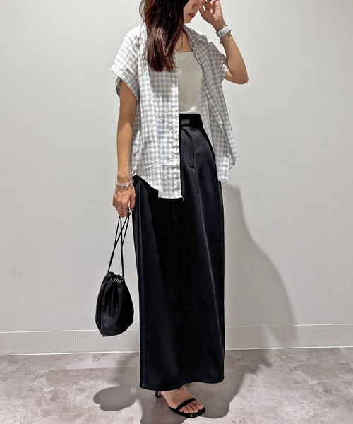 ISOOK(アイスー)の「【ISOOK / アイスー】シアーチェック半袖シャツ / チェックシャツ シアーシャツ シアートップス コンパクトシャツ 柄シャツ シースルー レギュラーカラー ショート丈 クロップド丈 短丈 半袖 チェック柄 ブルー アイボリー ネイビー 青 白 紺 ZOZOTOWN限定(シャツ/ブラウス・レディース・ブルー/ホワイト/ネイビー・FREE)」の11枚目の写真