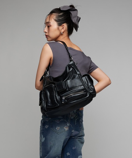 Narcissus（ナルシス）の「【大容量】2WAYマルチポケットショルダーバッグ《動画あり》（ショルダーバッグ・レディース・ブラック/ホワイト・FREE）」の3枚目の写真