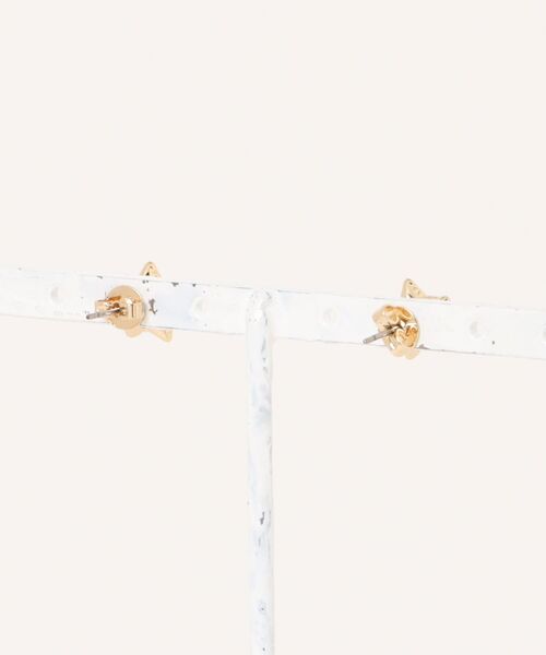 MARC JACOBS(マークジェイコブス)の「STAR BALLOON MICRO EARRINGS/スター バルーン マイクロ ピアス(ピアス(両耳用)・レディース・グレー系その他4/アンティークゴールド・ONE SIZE)」の7枚目の写真