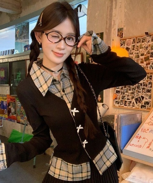 MONO8（モノハチ）の「チェック柄シャツレイヤード風カーディガン