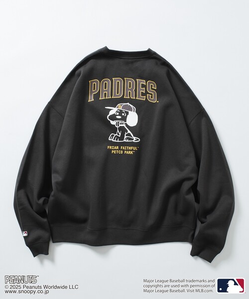 FREAK'S STORE(フリークスストア)の「限定展開 MLB×PEANUTS 別注 ビッグシルエット バックプリント クルーネックスウェット/PADRES(スウェット・メンズ・スミクロ/ブラウン/アッシュグレー・SMALL/MEDIUM/LARGE)」の12枚目の写真