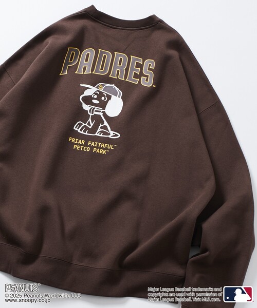 FREAK'S STORE(フリークスストア)の「限定展開 MLB×PEANUTS 別注 ビッグシルエット バックプリント クルーネックスウェット/PADRES(スウェット・メンズ・スミクロ/ブラウン/アッシュグレー・SMALL/MEDIUM/LARGE)」の17枚目の写真