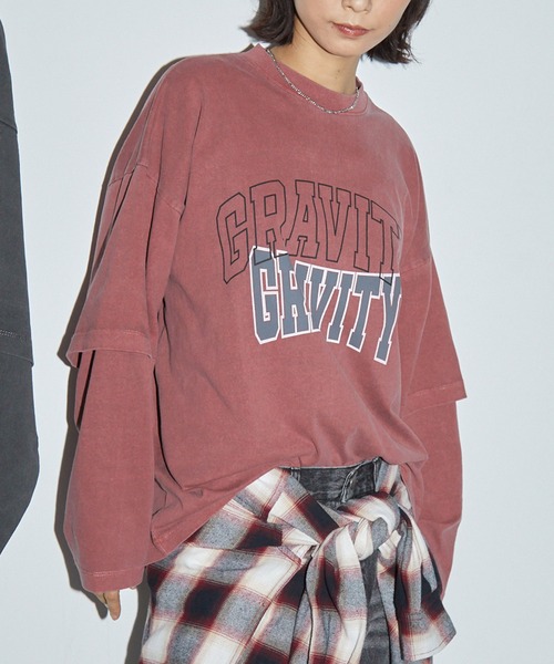 Anchor Smith(アンカー スミス)の「ヴィンテージ加工ピグメント レイヤード風アーチロゴカレッジプリントロンT(Tシャツ/カットソー・レディース・ブラック系1/ネイビー/ブラック系2/レッド・L/M)」の4枚目の写真