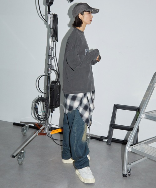 Anchor Smith(アンカー スミス)の「ヴィンテージ加工ピグメント レイヤード風アーチロゴカレッジプリントロンT(Tシャツ/カットソー・レディース・ブラック系1/ネイビー/ブラック系2/レッド・L/M)」の12枚目の写真