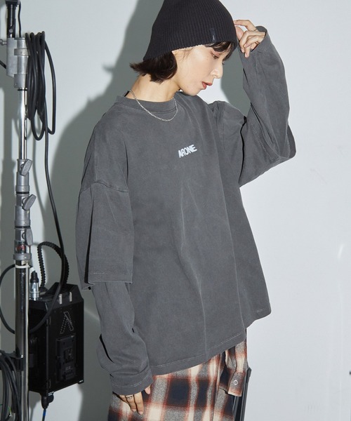 Anchor Smith(アンカー スミス)の「ヴィンテージ加工ピグメント レイヤード風アーチロゴカレッジプリントロンT(Tシャツ/カットソー・レディース・ブラック系1/ネイビー/ブラック系2/レッド・L/M)」の16枚目の写真